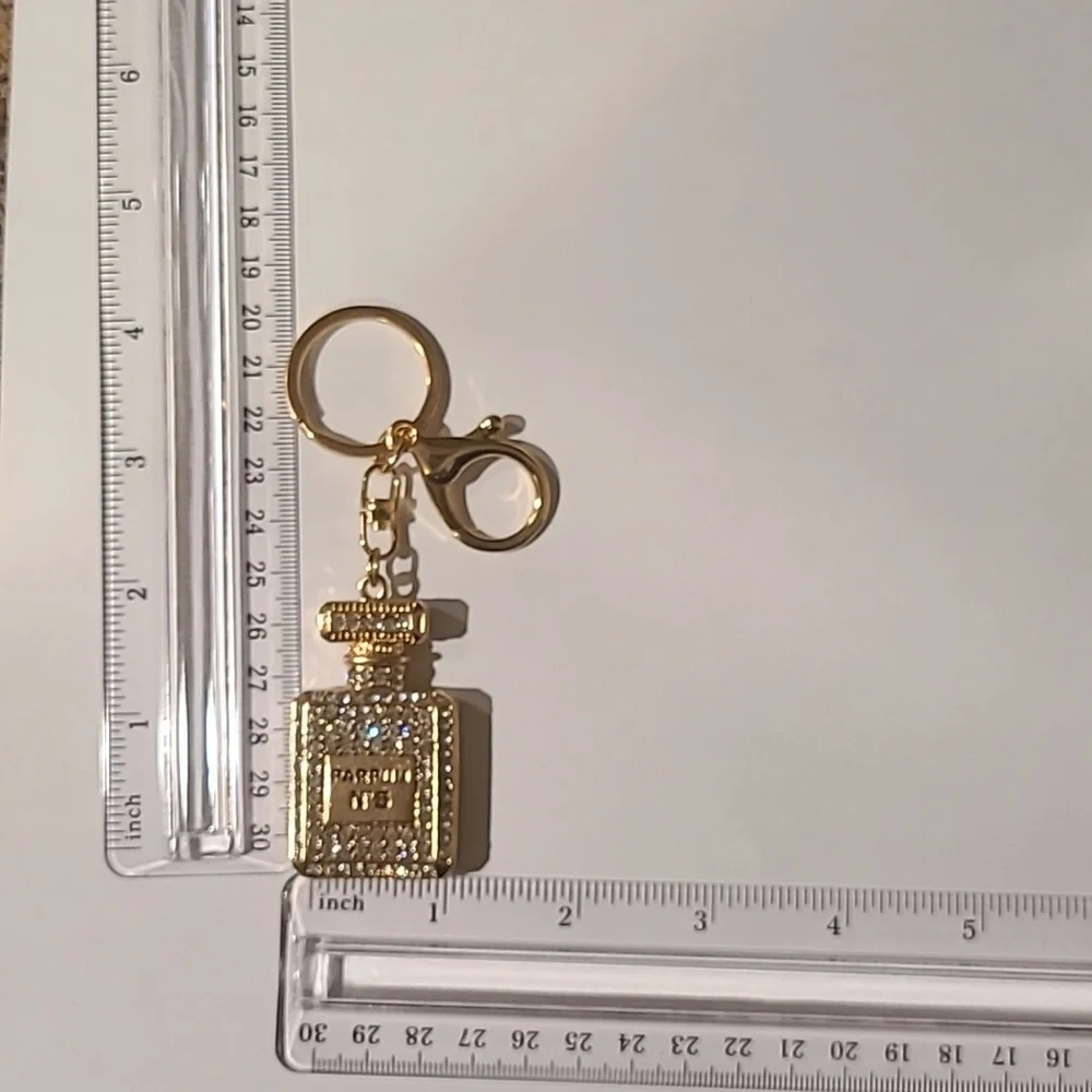 Ladies Womens Rhinestone Perfume Parfum No. 5 Gold Keychain/Bag Charm